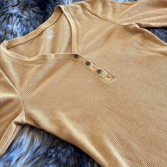 Time And Tru Mustard Yellow V-Neck Thermal with Button Front, Size: S - Picture 5 of 9